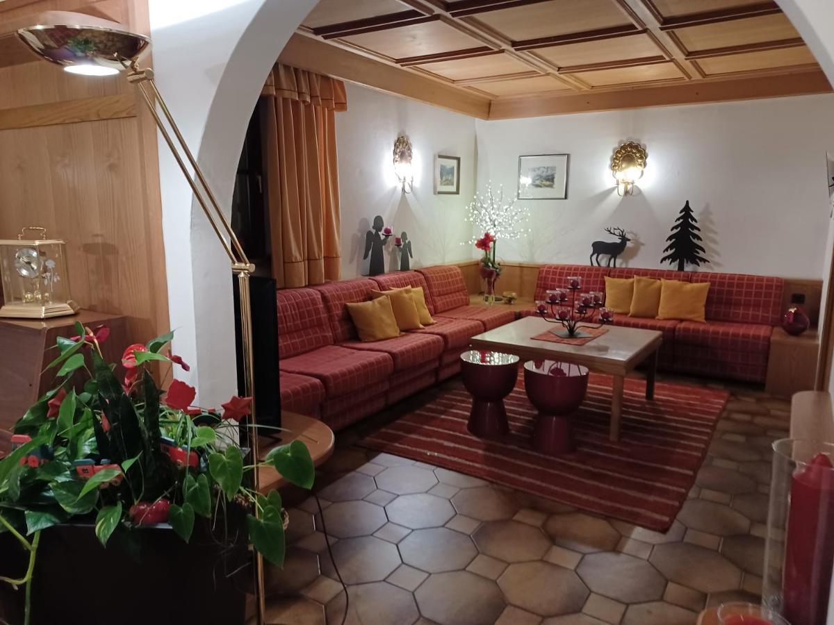 Panorama Garni Ingrid Otel Dobbiaco Dış mekan fotoğraf