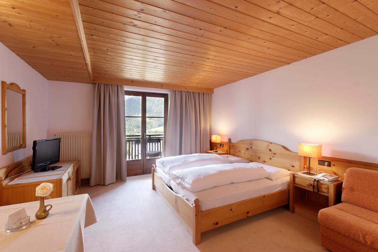 Panorama Garni Ingrid Otel Dobbiaco Dış mekan fotoğraf